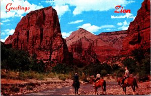 USA Greetings From Zion National Park Utah Chrome Postcard 09.81