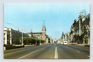 Nevski Street View Leningrad Russia USSR UNP Chrome Postcard J16