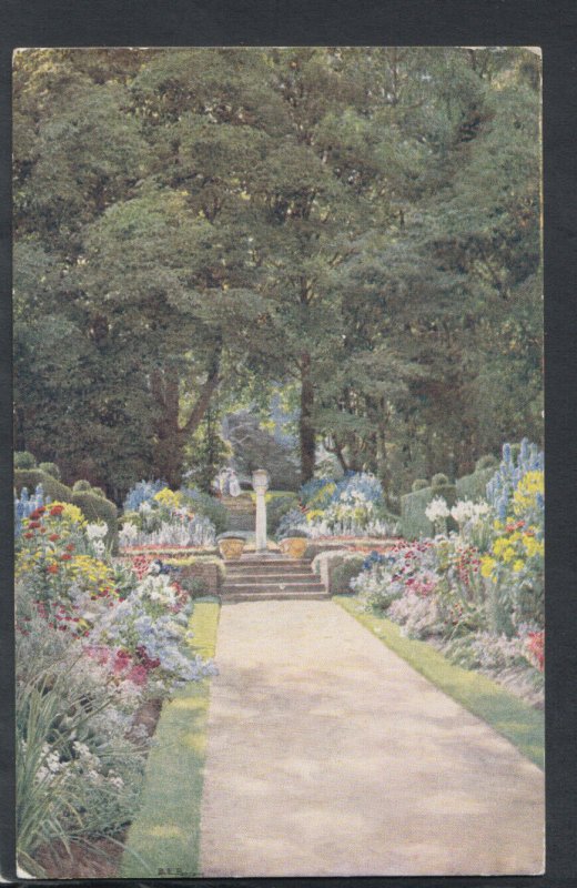 Buckinghamshire Postcard - Woodside, Chenies - The Old Sundial  T4408