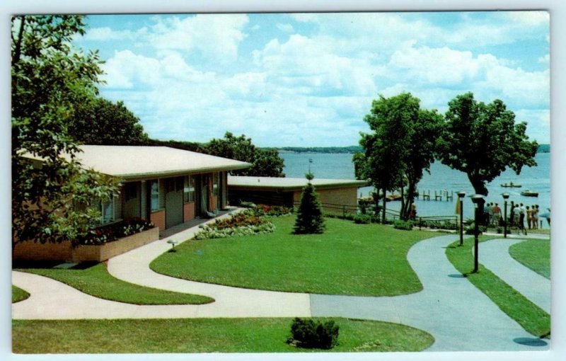 OKOBOJI, Iowa IA ~ Roadside THE NEW INN Lake Okoboji 1959  Postcard