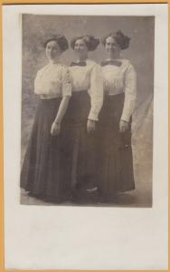 RPPC - The Three sisters, Great fashion photo from the past