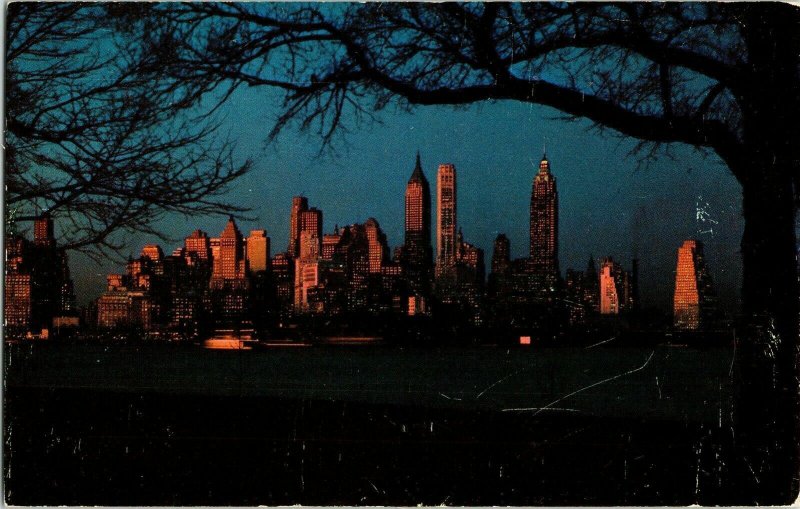 Lower Manhattan Skyline Governors Island Vintage Postcard Unposted UNP Devaney