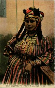 CPA AK Femme Arabe - Scenes et Types ALGERIE (856145)
