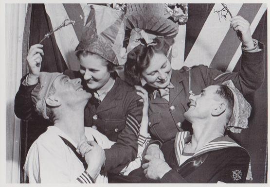 Young Father Returns To The War Tears Farewell To Wife Military WW2 War Postcard