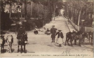 CPA ARCACHON-Ville d'Hiver Anes porteurs (27666)