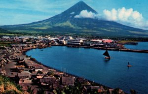 Philippines The Volcanic Peak Mt Mayon Postcard 09.92