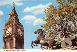 B67647 England London Big Ben Boadicea Statue uk