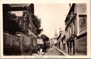 Vtg Garches La Poste vers l'Eglise Vue de la rue Paris France 1910s Postcard