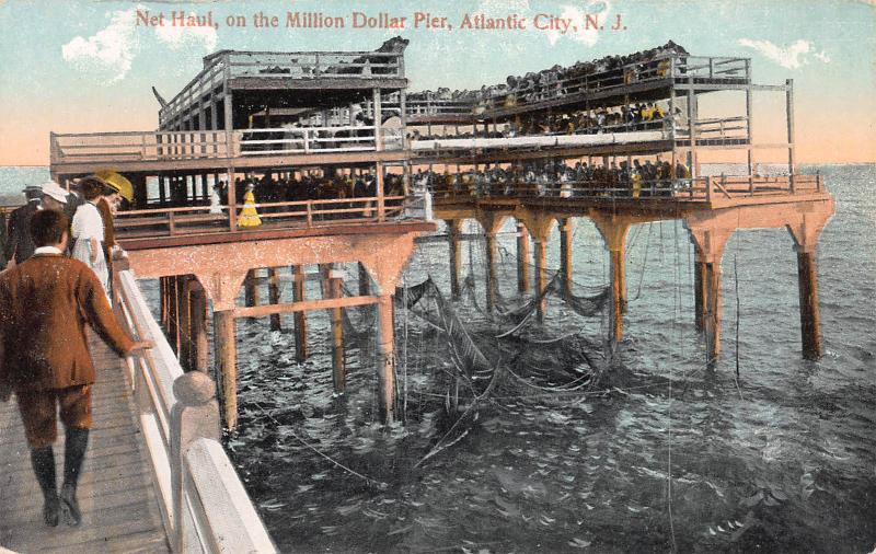 Net Haul On The Million Dollar Pier, Atlantic City, N.J., Early Postcard, Unused