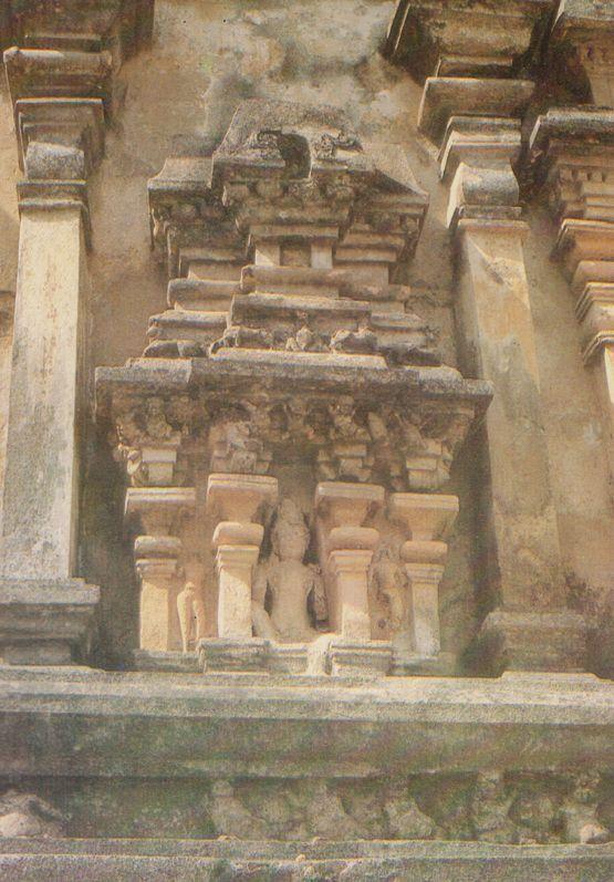 Sir Lanka Lankan Thrivanka Image House Polonnaruwa Period Postcard