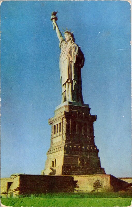 Statue Liberty Bedloes Island New York Harbor NY Postcard UNP VTG Unused Vintage 