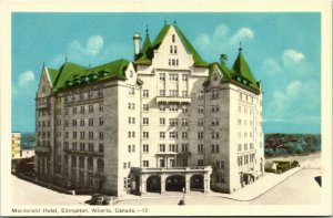 Postcard AB Edmonton Macdonald Hotel - Old Cars 1930s K4