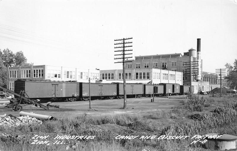 Zion Il Industries Candy Biscuit Factory 29th Ebenezer Rr Cars 1940s Rppc Hippostcard