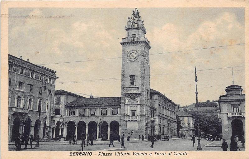 B76504 Bergamo Piazza Vittorio Veneto e Torre ai Caduti italy