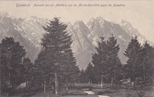 Germany Garmisch Aussicht von der Almhuette aud der Maximilianshoehe gegen di...