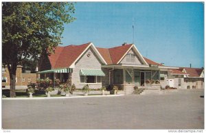 Exterior,  White Village Motel,  London,  Ontario,  Canada,  40-60s