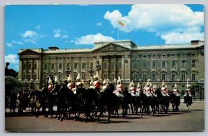 London England Buckingham Palace Mounted Guards Chrome Cancel WOB Postcard