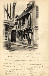 CPA LOUVIERS - Vieilles Maisons Rue des Grands Carreaux (181966)