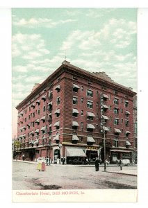 IA - Des Moines. Chamberlain Hotel & Street Scene ca 1908