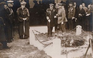 King George V Queen Mary Visit Nurse Edith Cavell Grave War Postcard