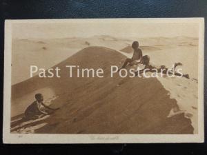 Vintage PC - Un Bain de sable - Children playing on sand dune