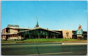 Howard's Johnsons Motor Lodge And Restaurant Ridgefield Park New Jersey Postcard