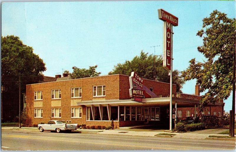 1950's Town House Motel, 15661 Euclid Ave., East Cleveland, Ohio z7