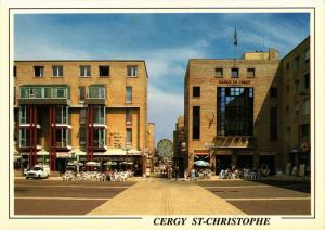 CPM CERGY-SAINT-CHRISTOPHE - La Place du Marché et la Mairie (216582)