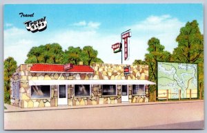 K31/ Camdenton Missouri Postcard c1940s Adams Cafe Lake of the Ozarks 224
