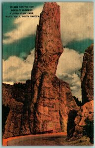 Needles Highway Traffic Cop Black Hills South Dakota SD UNP Linen Postcard H11