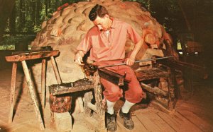 Postcard Glass Blowers Jamestown Glasshouse Fashion Hand-Blown Williamsburg VA