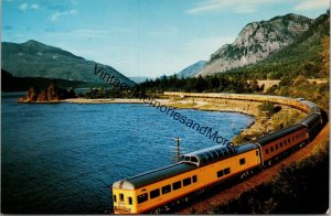 Columbia River Gorge Postcard PC351