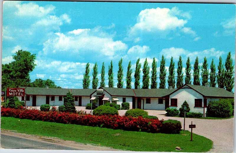 Postcard MOTEL SCENE Knoxville Illinois IL AM8457