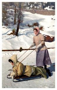 19624  Women Sledding