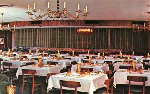 DUNDEE, Illinois IL  SYLVIA'S EVERGREENS~Dining Room  ROADSIDE  Kane Co Postcard