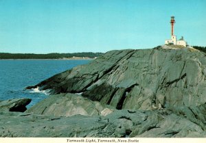 CONTINENTAL SIZE POSTCARD YARMOUTH LIGHTHOUSE AT YARMOUTH NOVA SCOTIA