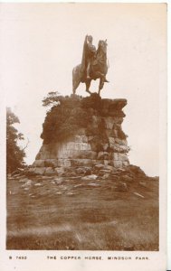 Berkshire Postcard - The Copper Horse - Windsor Park - Real Photo - Ref 14045A