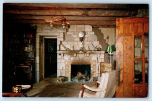 1960 Eureka Springs Arkansas AR Vintage Postcard Castle Lounge West End Interior