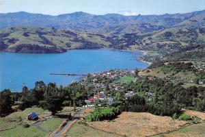 B103215 akaroa new zealand banks peninsula