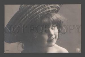 3086500 GIRL in HAT Vintage PHOTO PC