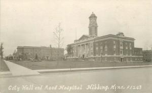 C-1920s City Hall Rood Hospital HIBBING MINNESOTA RPPC roadside postcard 4929