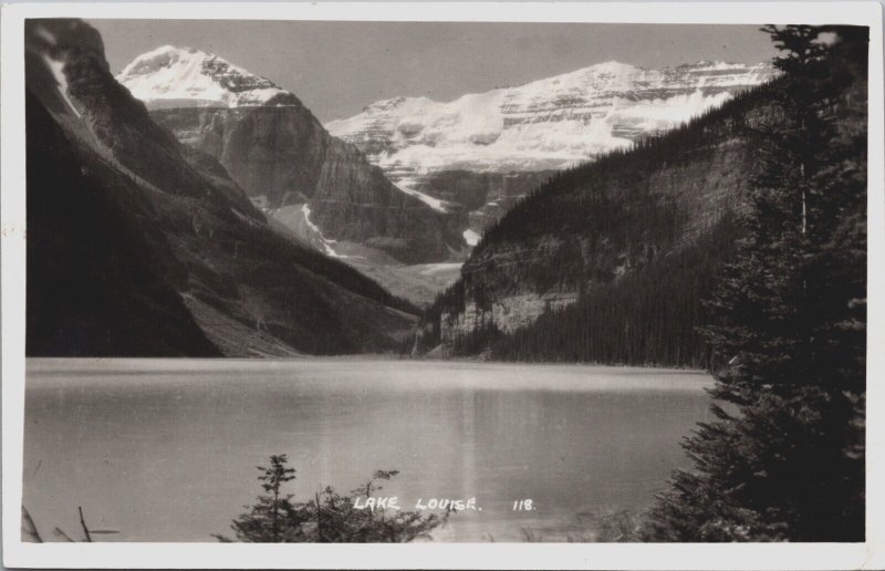 Canada Lake Louise Banff Alberta Vintage RPPC C140