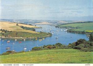 uk35109 the estuary salcombe devon uk