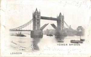 BR79465 london tower bridge ship bateaux    uk