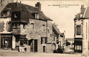 CPA Lesneven - Vieille Maison Fortifiee du XVIe Siecle (1034143)