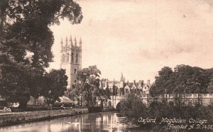 Vintage Postcard Oxford Magdalen College University Oxford England
