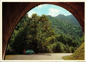 VINTAGE CONTINENTAL SIZE POSTCARD CHIMNEY TOPS GREAT SMOKY MOUNTAINS 1960s