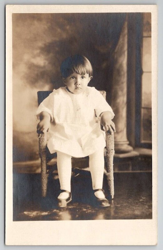 Chelsea Oklahoma Cute Little Girl Seated Kinzie Family Postcard A28