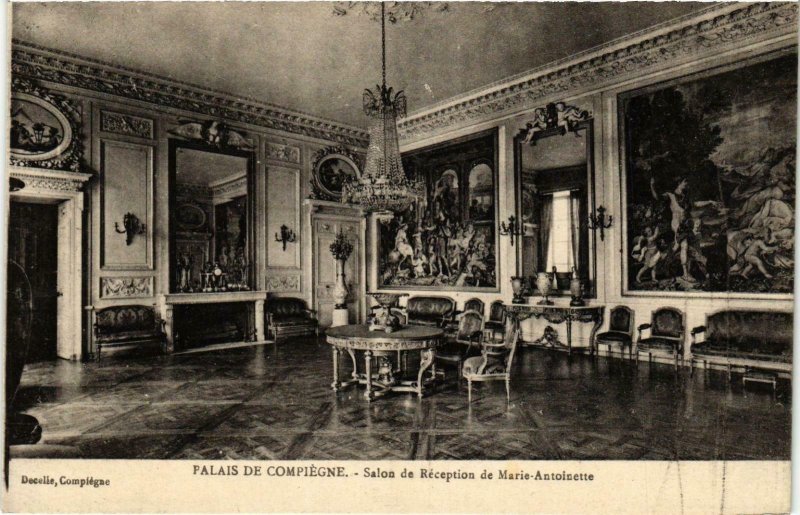 CPA Compiegne- Le Palais,Salon de Marie Antoinette FRANCE (1008928)