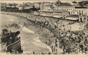 CPA Biarritz La Plage a l'heure du Bain FRANCE (1126580)